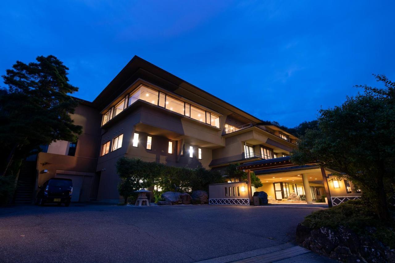 Saneikaku Hotel Matsumoto Buitenkant foto