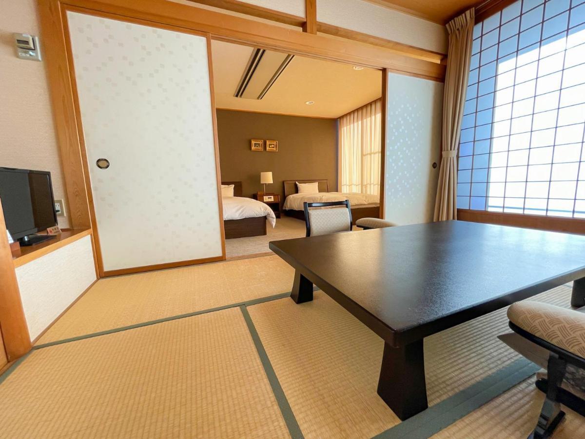 Saneikaku Hotel Matsumoto Buitenkant foto