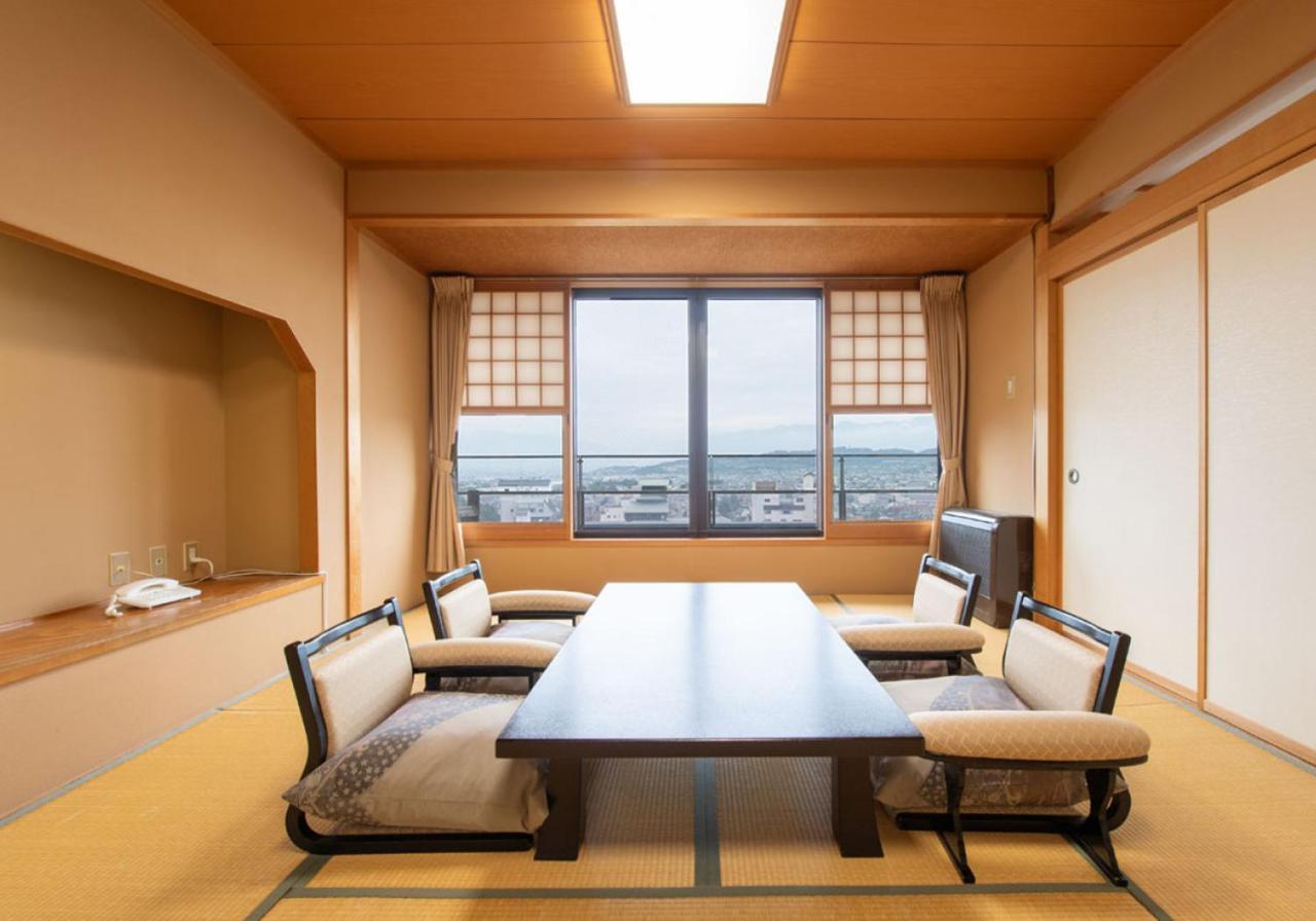 Saneikaku Hotel Matsumoto Buitenkant foto