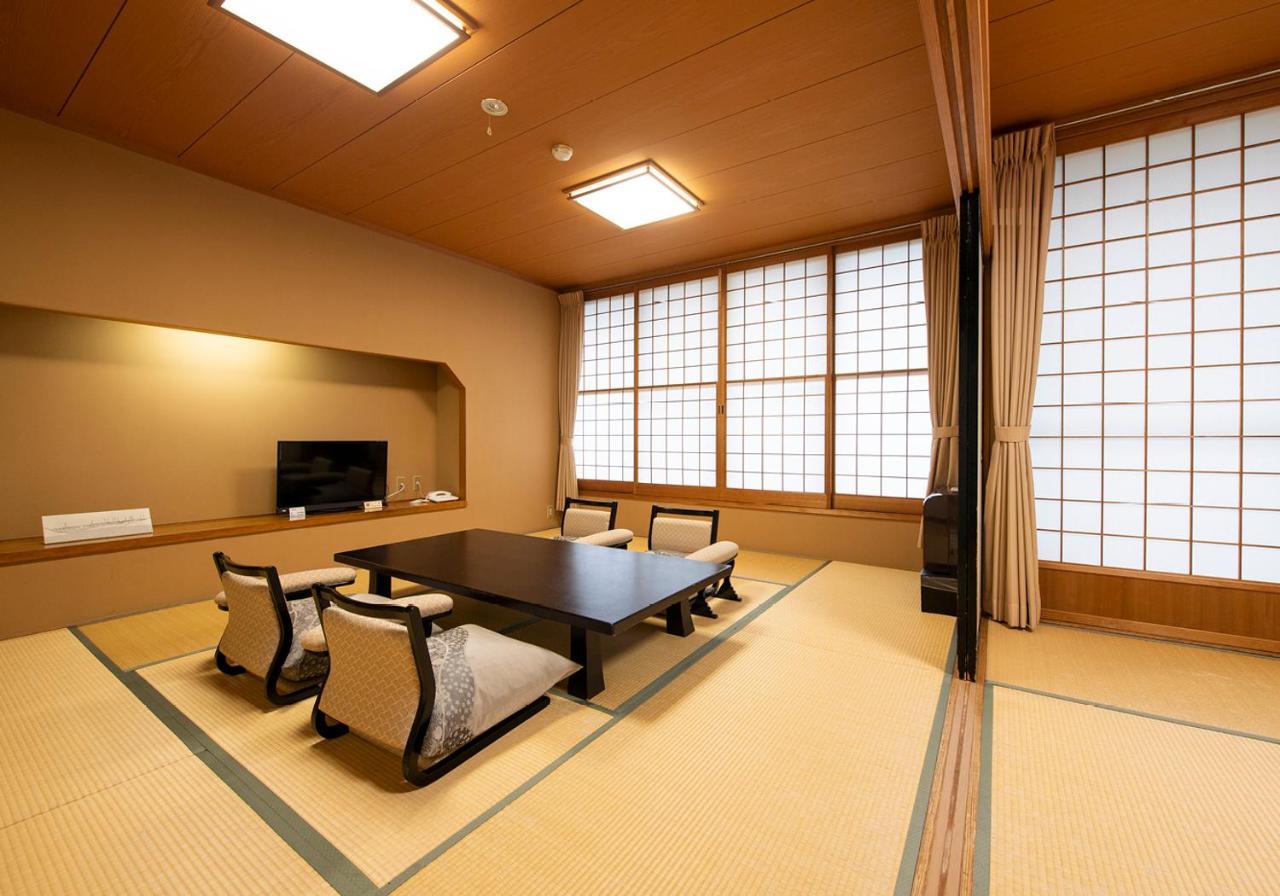Saneikaku Hotel Matsumoto Buitenkant foto