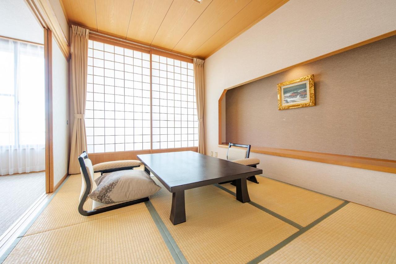 Saneikaku Hotel Matsumoto Buitenkant foto